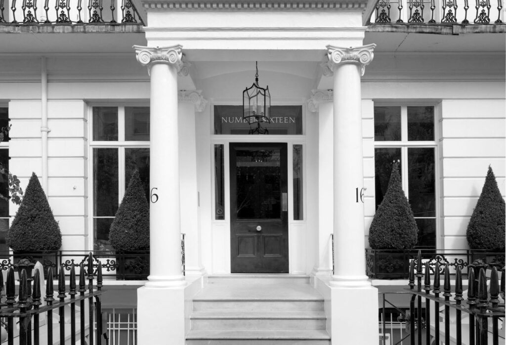 n16-exterior-front-door-bw-low-res.jpg